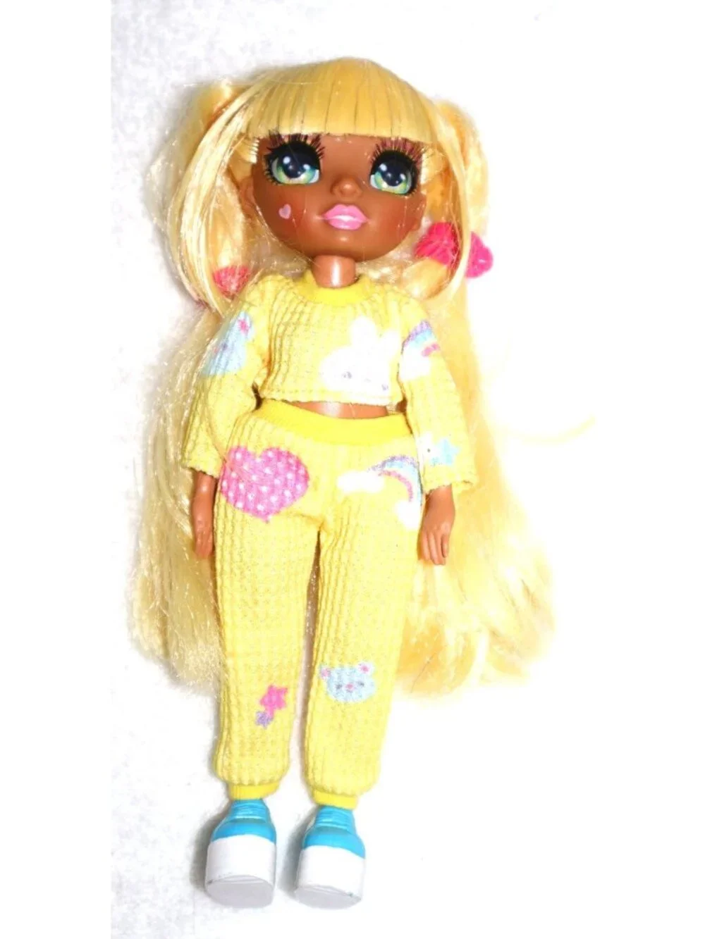 Rainbow High Jr High PJ Party Sunny Madison Yellow Waffle Knit Posable 9